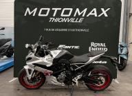 SUZUKI GSX-8R